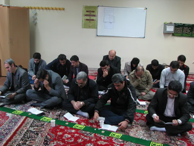 برگزاری دومین مراسم پرفیض زیارت عاشورا در نمازخانه‌ی دانشکده‌های بهداشت و تغذیه