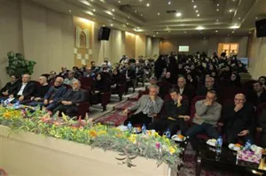 جلسه تکریم و معارفه‌ی رئیس دانشکده‌ی تغذیه و علوم غذایی در مورخه 97/10/16 با حضور معاون محترم آموزشی و معاون محترم دانشجویی و فرهنگی دانشگاه برگزار گردید.