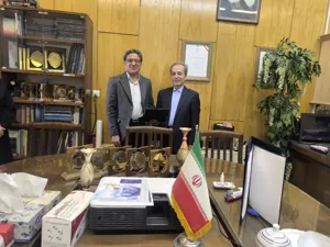 دانشکده تغذیه و علوم غذایی و مرکز تحقیقات کاربردی دارویی دانشگاه علوم پزشکی تبریز، تفاهم‌نامه همکاری مشترک امضا کردند.